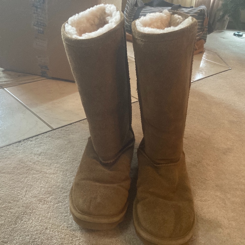Bearpaw  boots